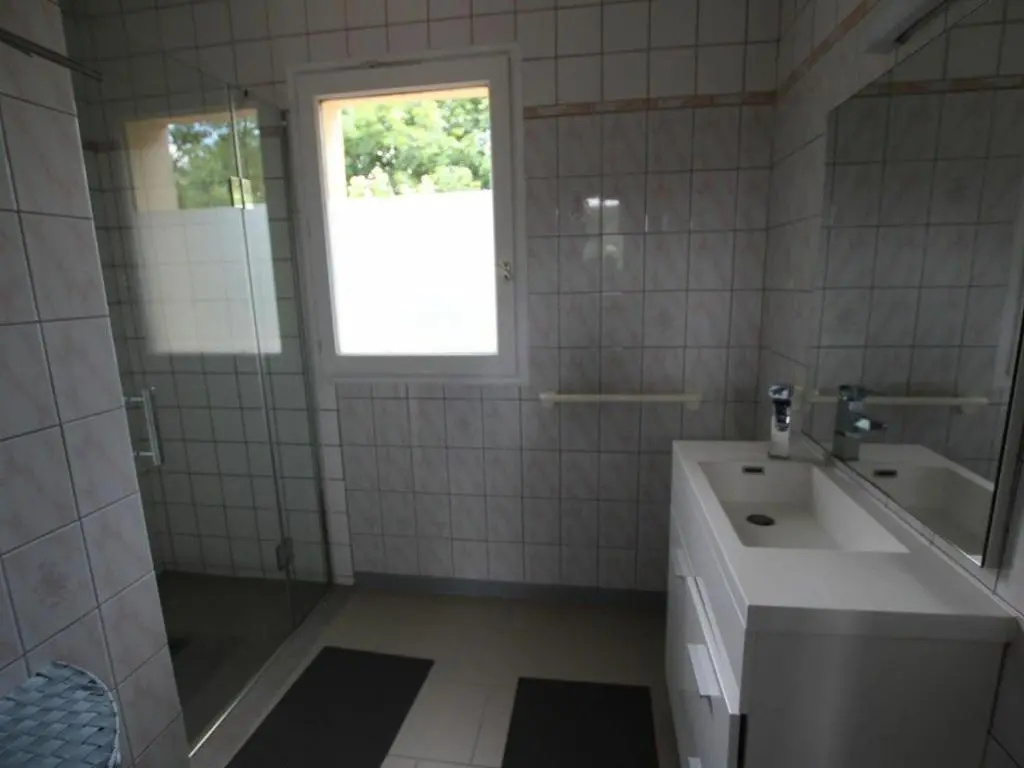 Afficher la photo 6 — Gîte Saint-Aubin-la-Plaine, 3 pièces, 4 personnes - FR-1-426-247