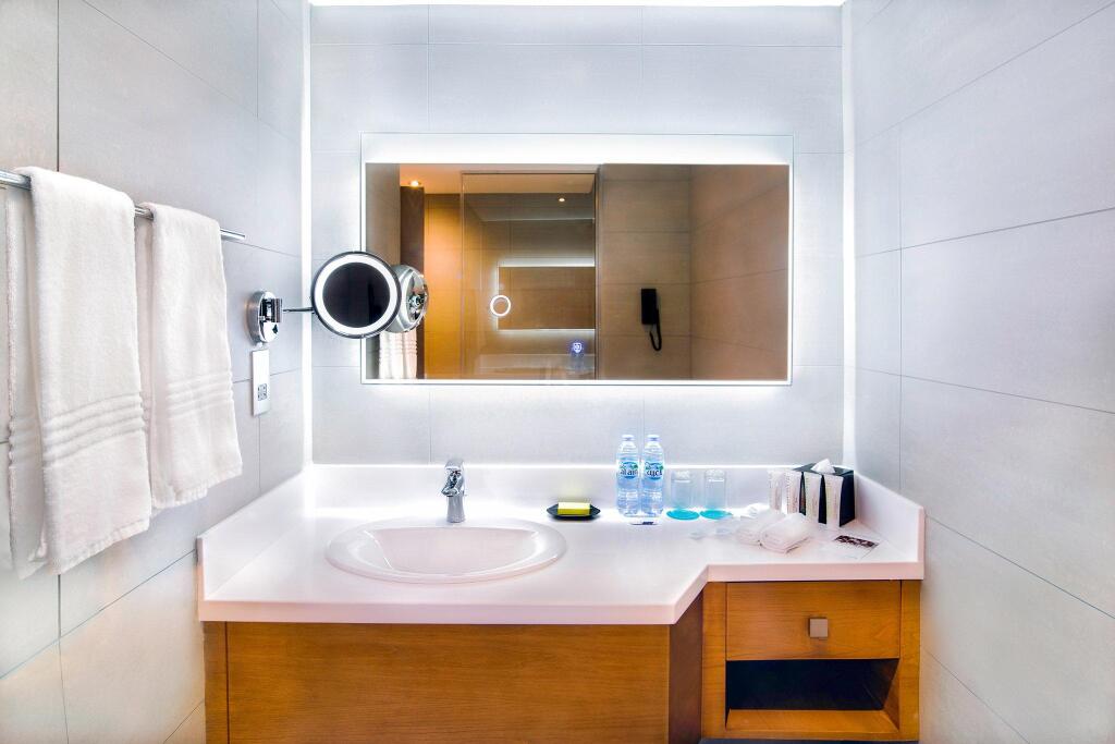 Le Meridien Abu Dhabi