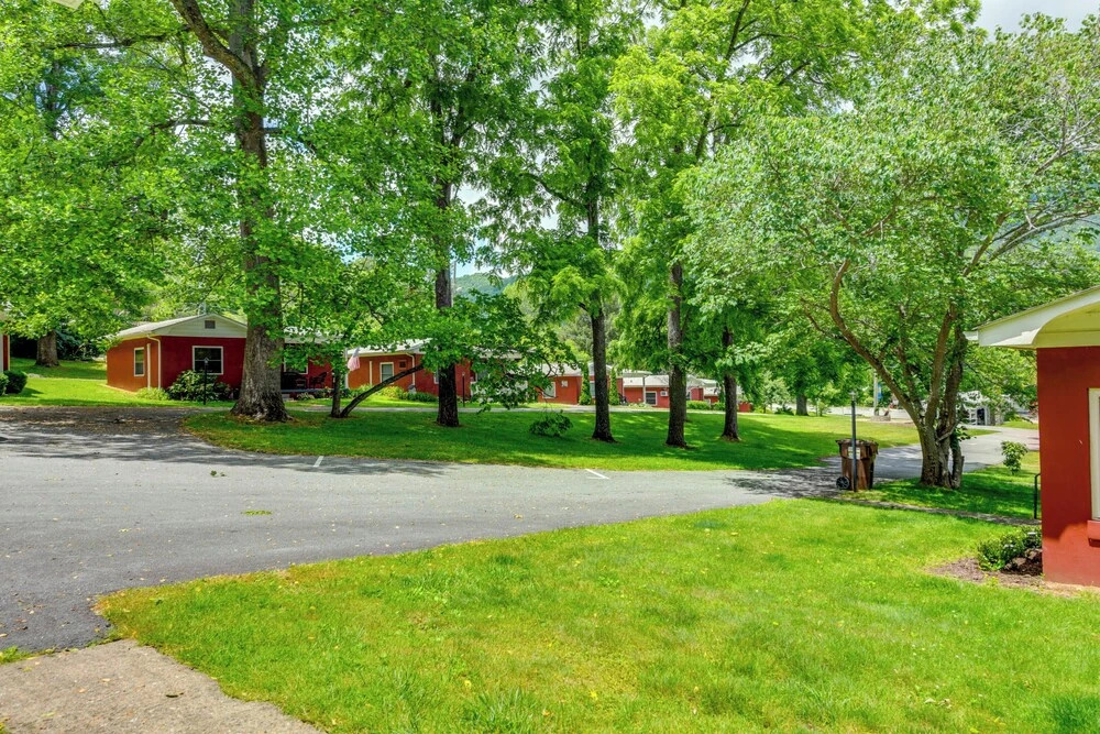 Maggie Valley Home: Near Festival Grounds!