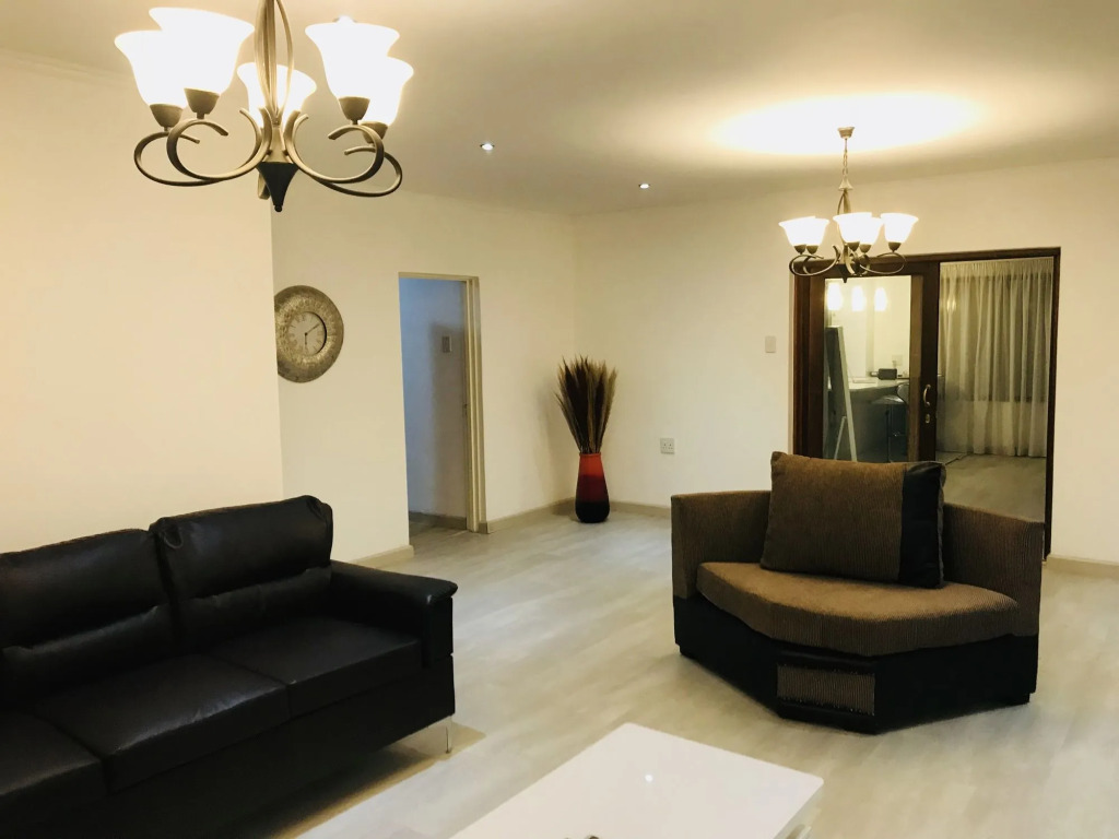 Airport Royal Guest House - фото 3