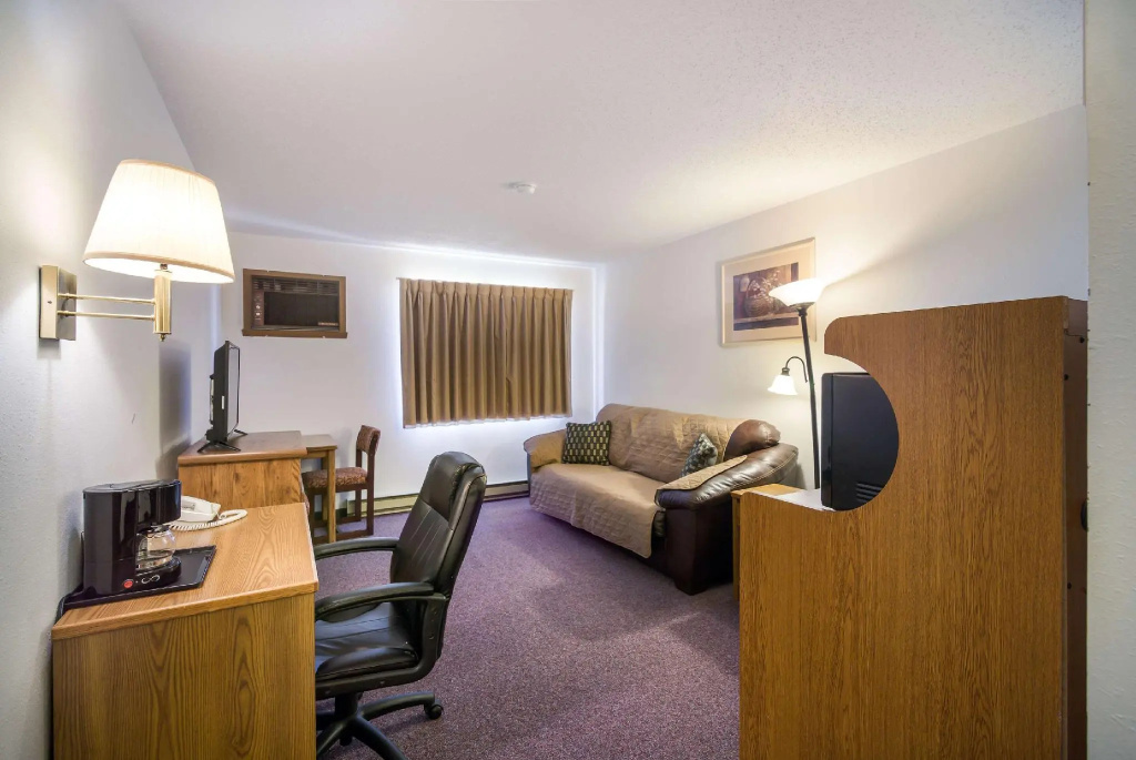 Quadruple Suite