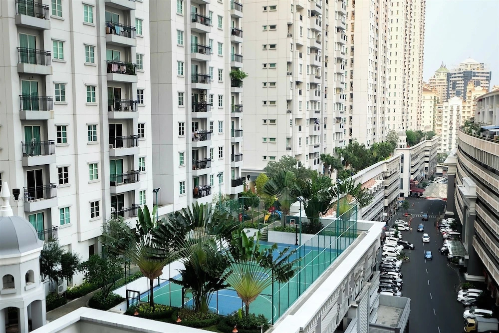 Simply Spacious Studio Room at City Home Apartment near Kelapa Gading