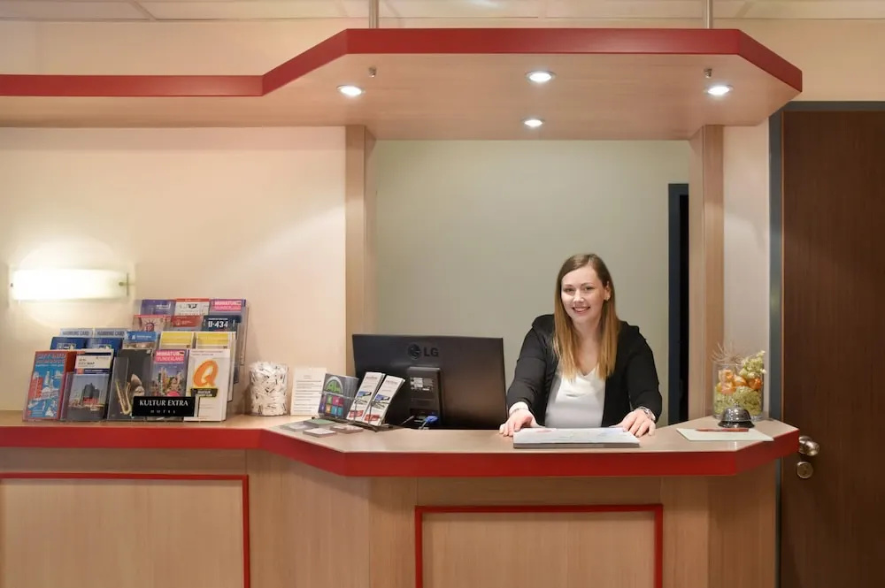 Lobby & Reception
