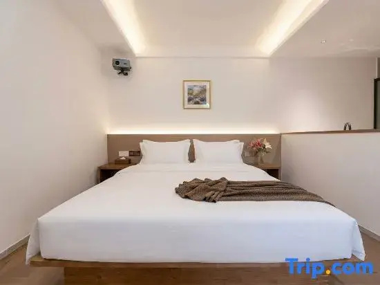 Standard Double Family room (full double bed)