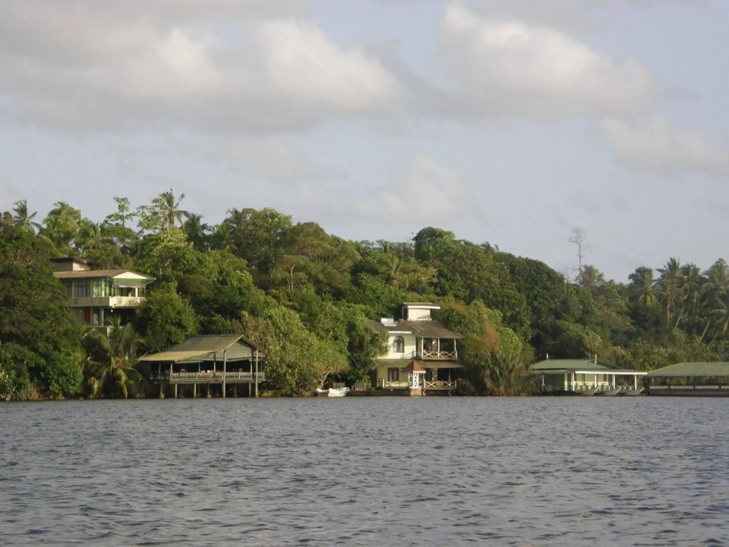 Maduganga Villa Amazing Island Resort