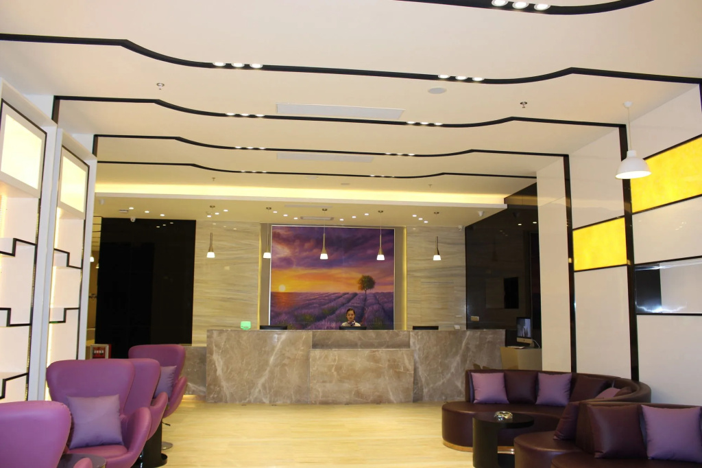 Lobby & Reception
