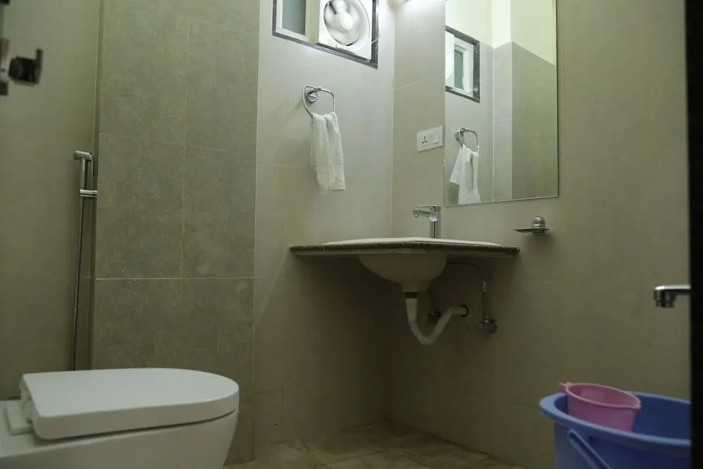 Hotel Lokpriya Inn - фото 7