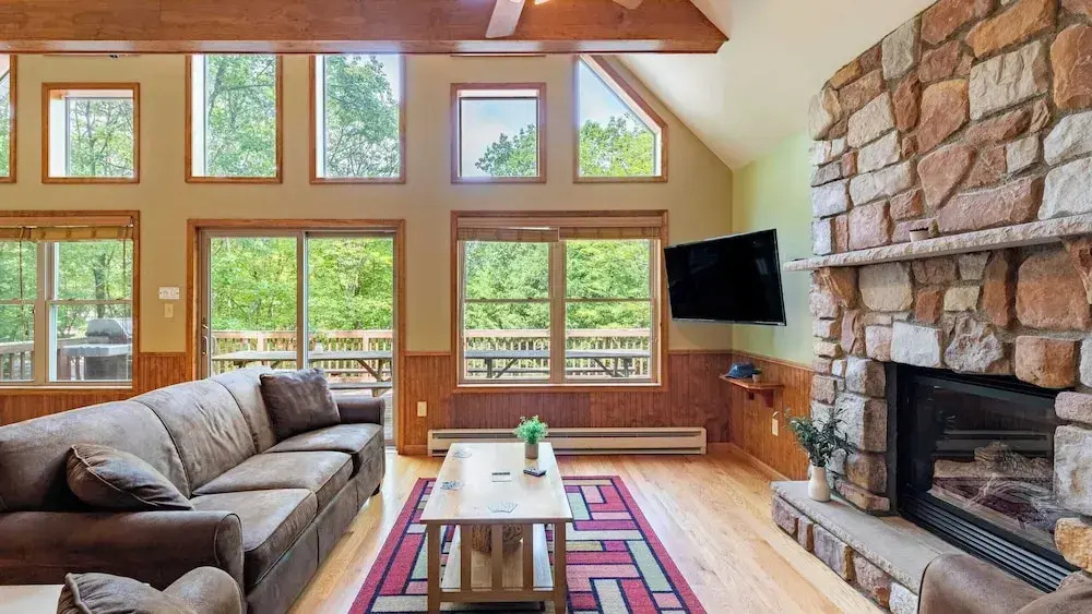 Coyote Cabin by Avantstay Hot Tub + Walk to Lake