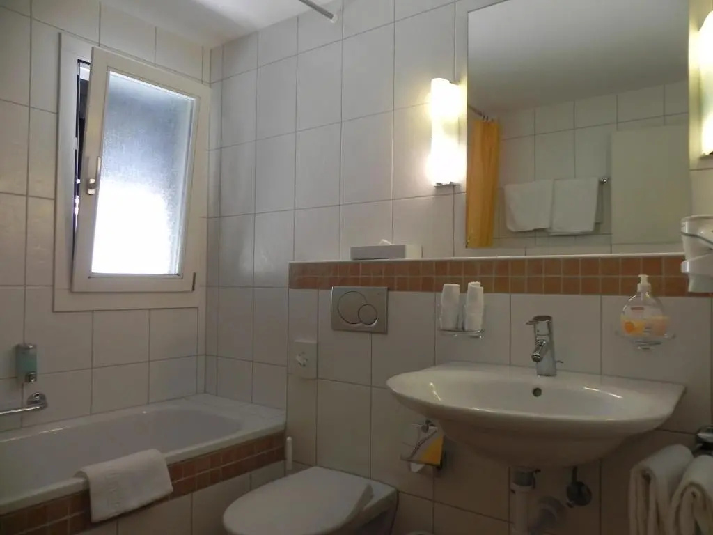 Standard Double room with balcony (full double bed)