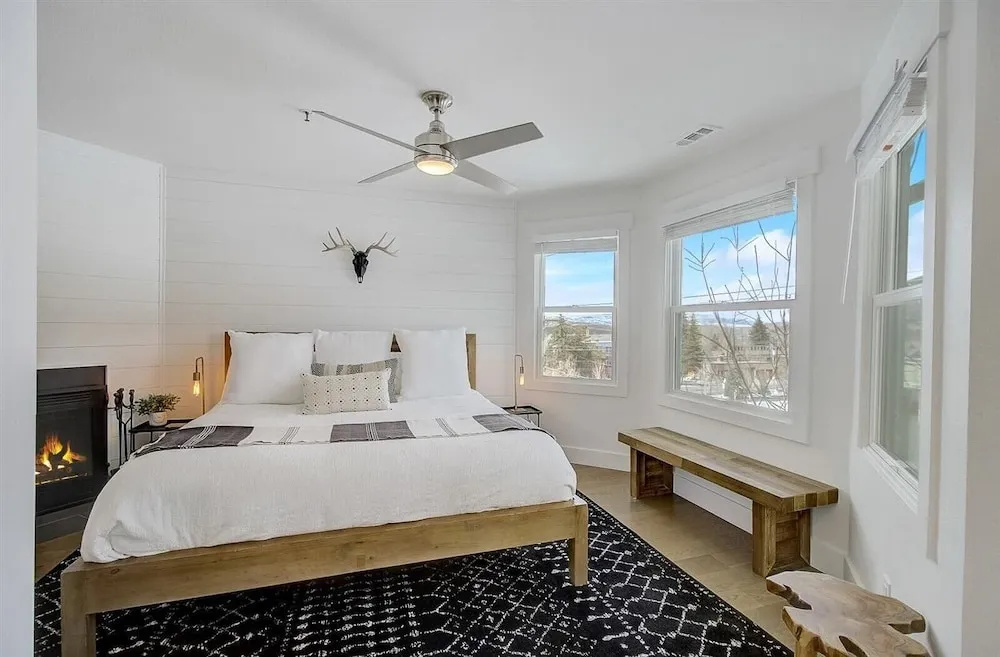 Powder Ridge Skier's Retreat by Avantstay Large Modern Home Close to Park City Resort w/ Views - Chambres