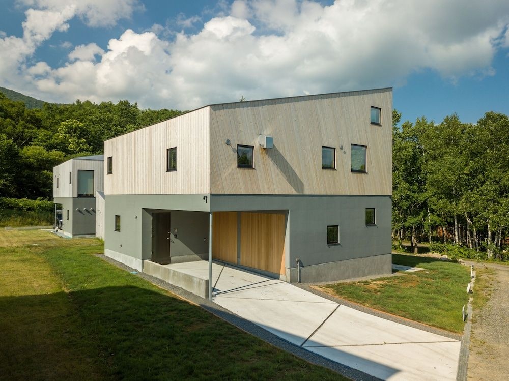 Foxwood B by H2 Life