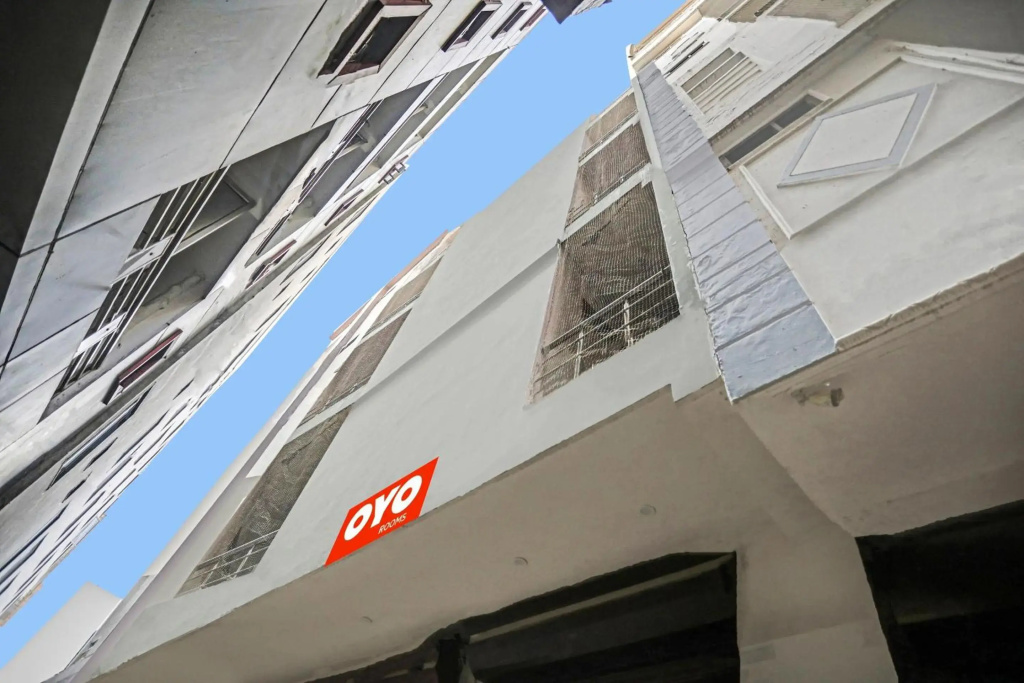 OYO Flagship 70339 Hotel Smile Residency