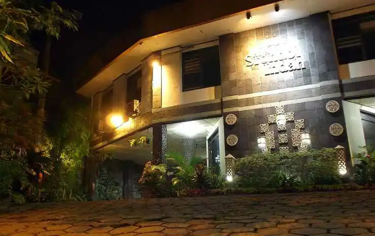 Hotel Srondol Indah