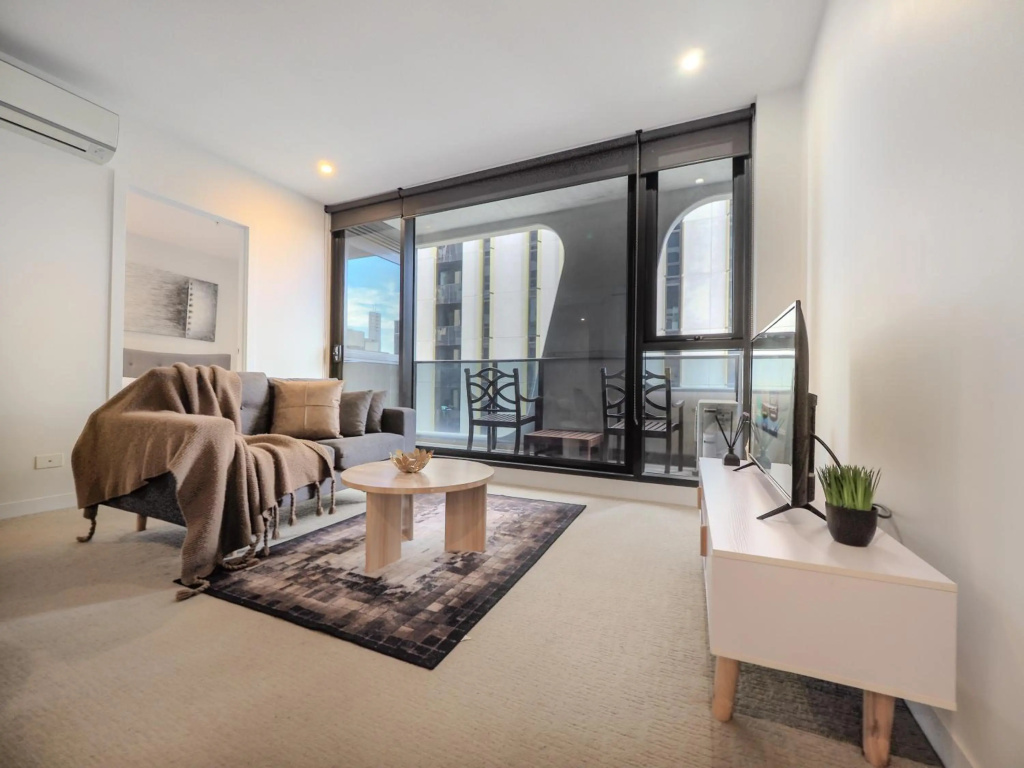 High level on 36th Floor 2BR1BA Balcony Wifi