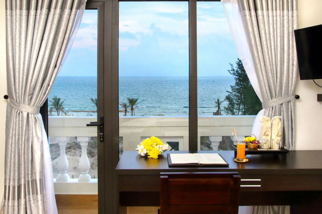 Balcony & Terrace
