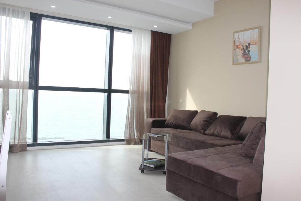 Квартиры в грузии. Батуми съем жилья. Orbi residence 4* размер комнаты. Апартаменты батуми посуточно. Застройщики батуми.