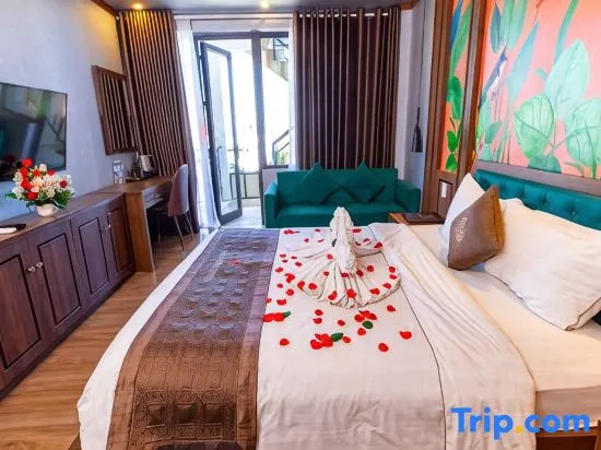 Superior Double room with balcony (full double bed)