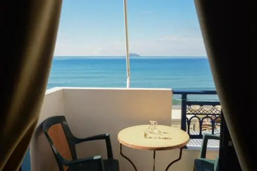 Balcony & Terrace