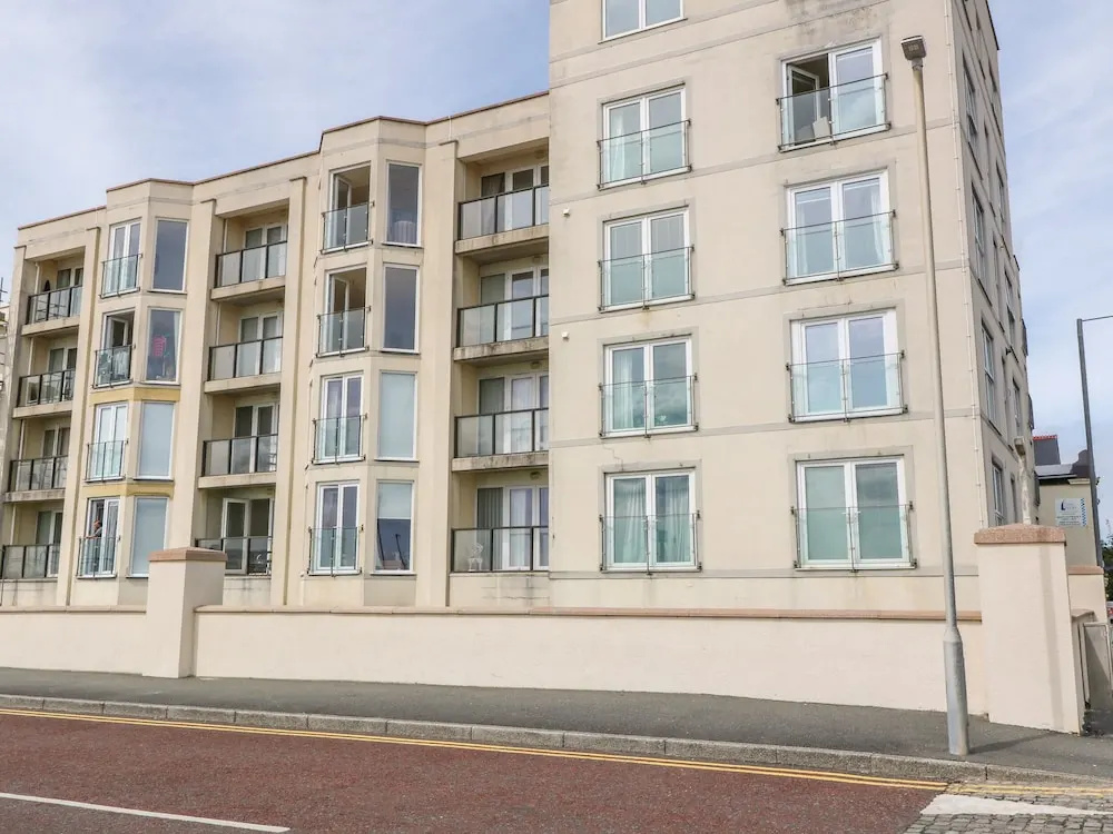 Apartment 14