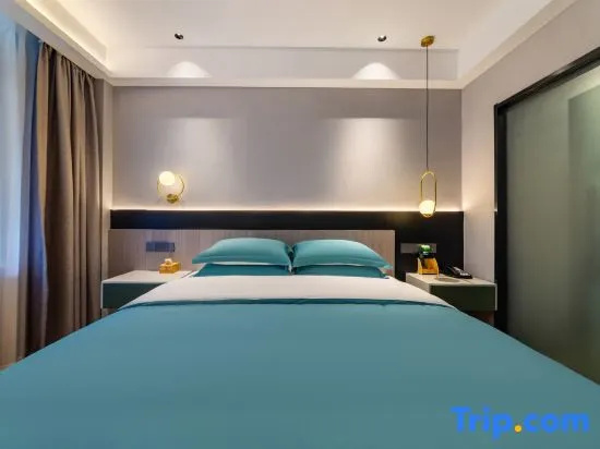 Premier Double room (full double bed)