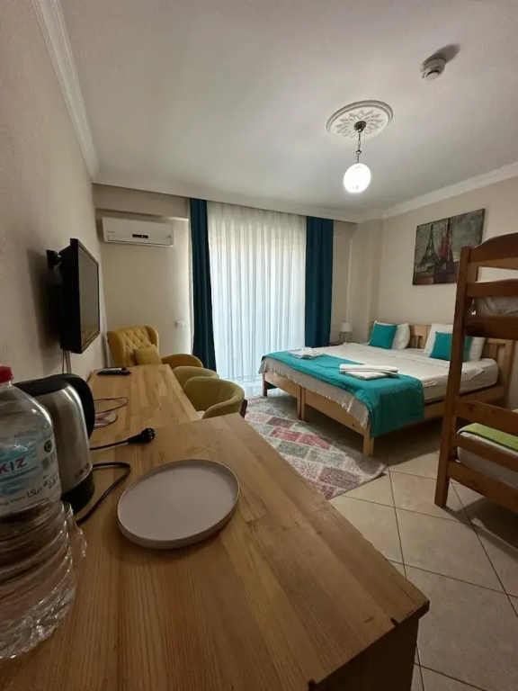 Economy room