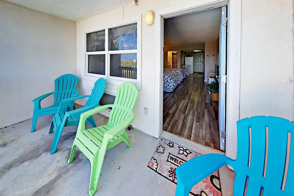 131 Seabreeze - One Bedroom Condo