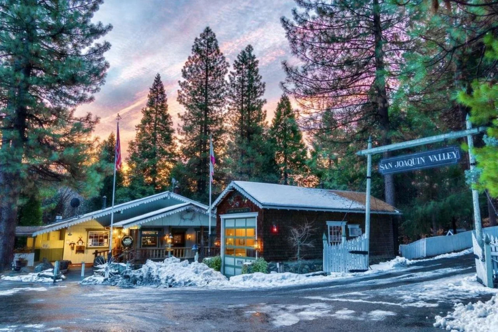Narrow Gauge Inn - 2