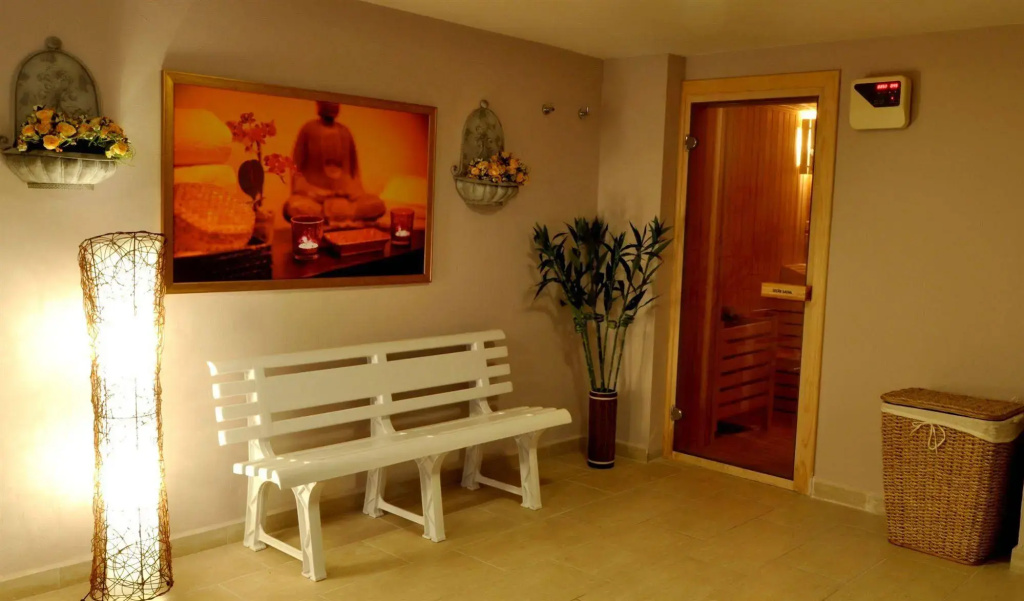 Hotel photo 12