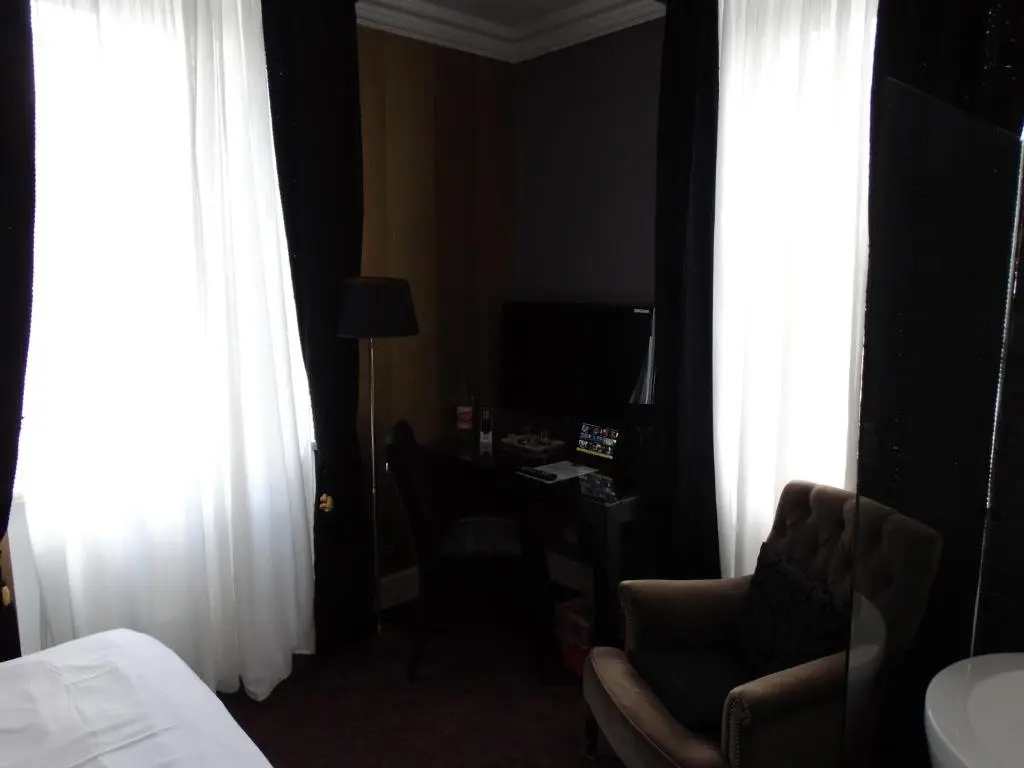 Standard Double room (full double bed)