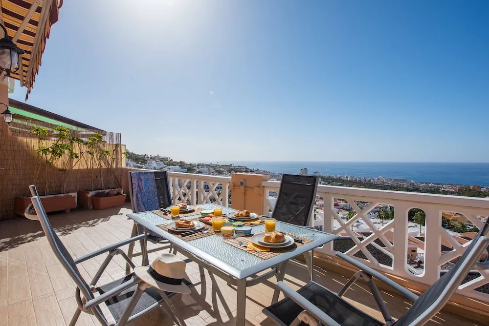109. Romantic Apartment with Heated Pool