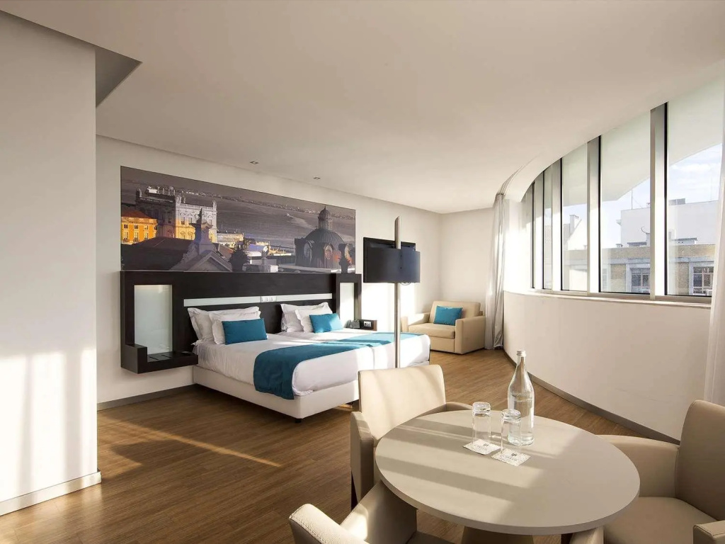 Executive Double room (full double bed)