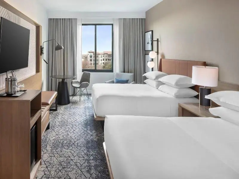 Sheraton Stonebriar Hotel - Chambres