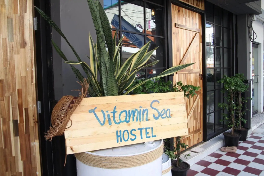 Vitamin Sea Hostel Phuket