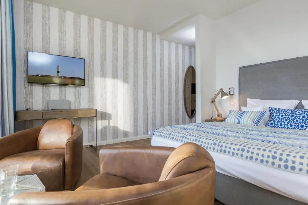 Standard Double room with balcony (full double bed)