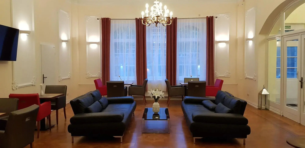 Hotel photo 12