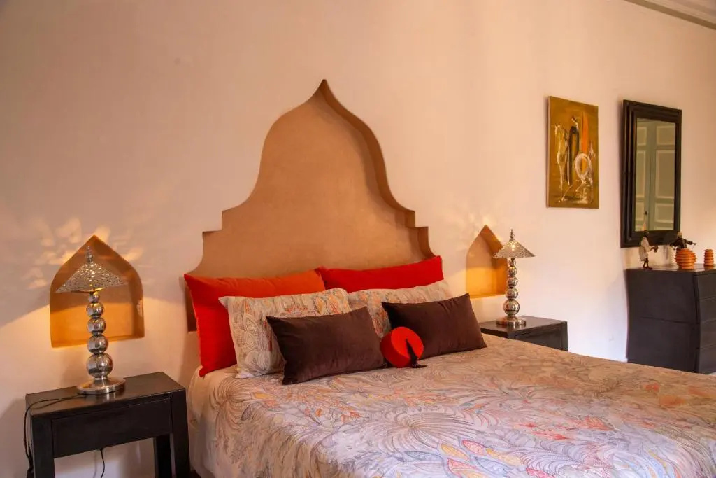 Deluxe Double room (full double bed)