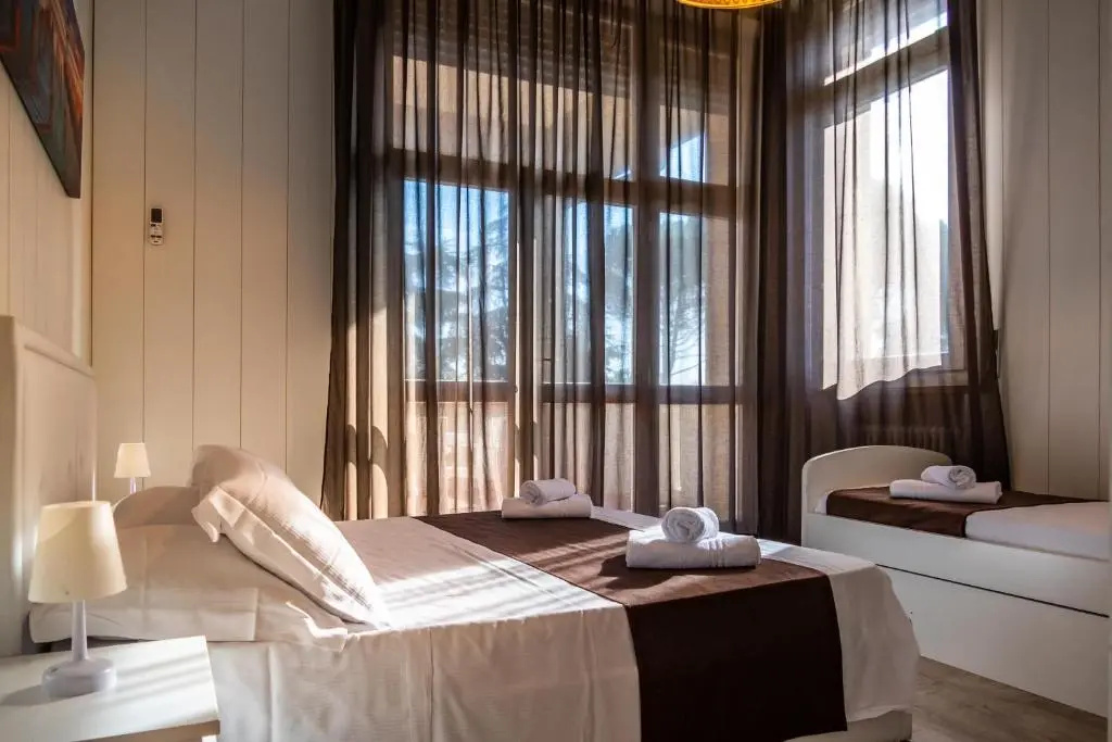 2 Bedrooms Apartment