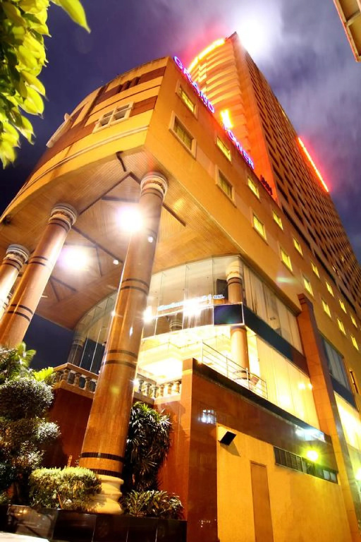 Grand Tower Inn Rama VI Hotel — фото