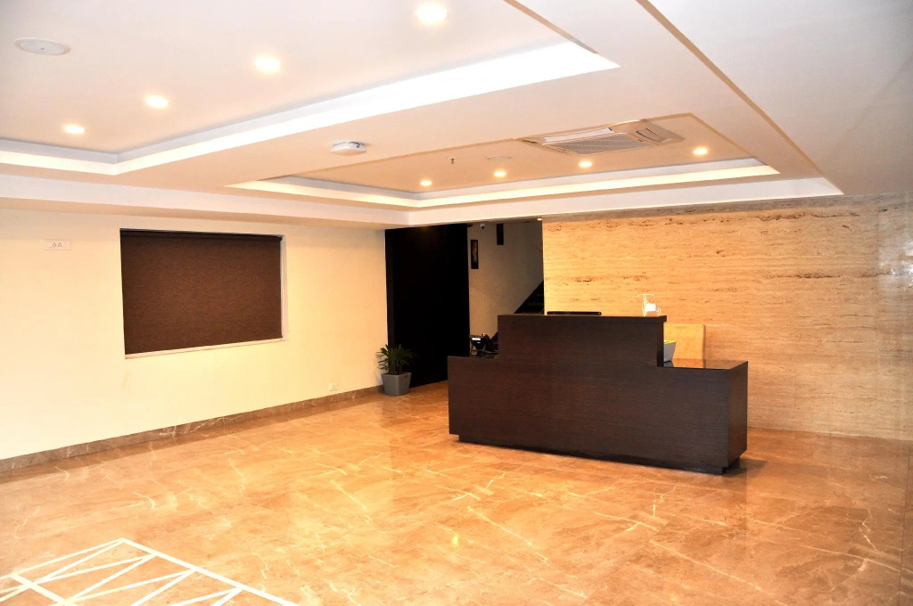 Lobby & Reception
