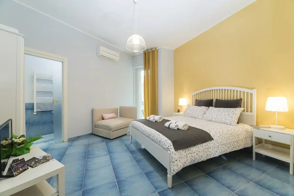 Classic Triple room with balcony