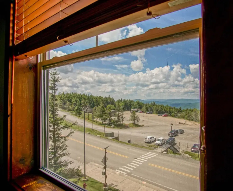 Ski in/ Ski Out! Rimfire 351/352 Spacious and Cozy 2