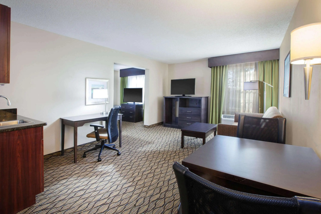 Wingate by Wyndham Roseville/Detroit - Général