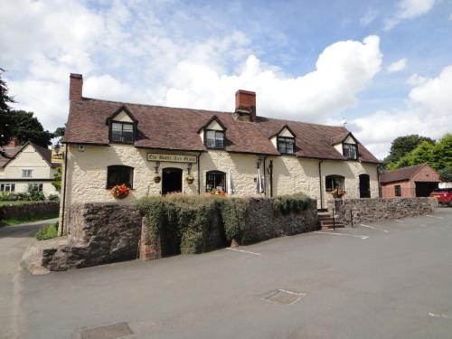 Bottle & Glass Inn