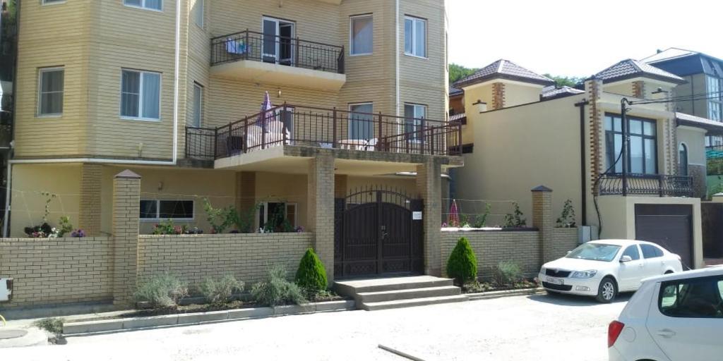 Гостиница Formula Guest House в Сукко