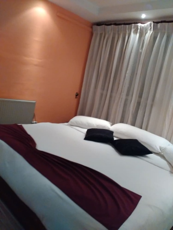 Midky Hotel