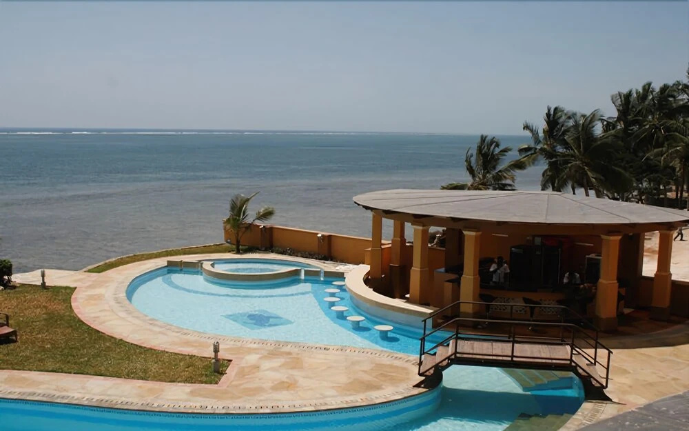 Beach & Waterfront