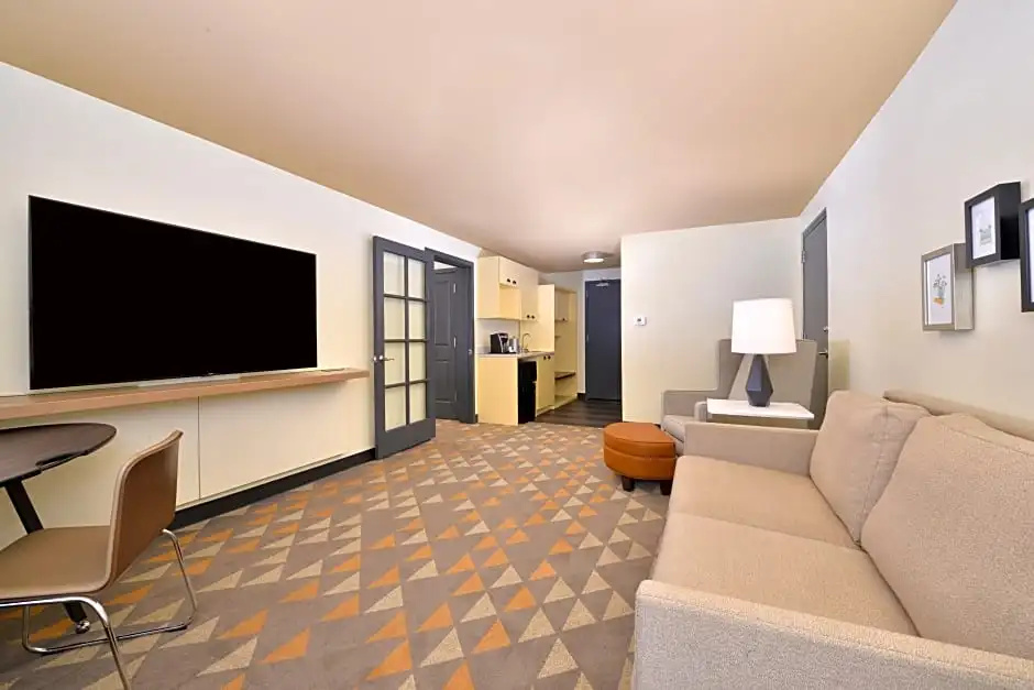 Holiday Inn Kansas City Airport by IHG - Chambres
