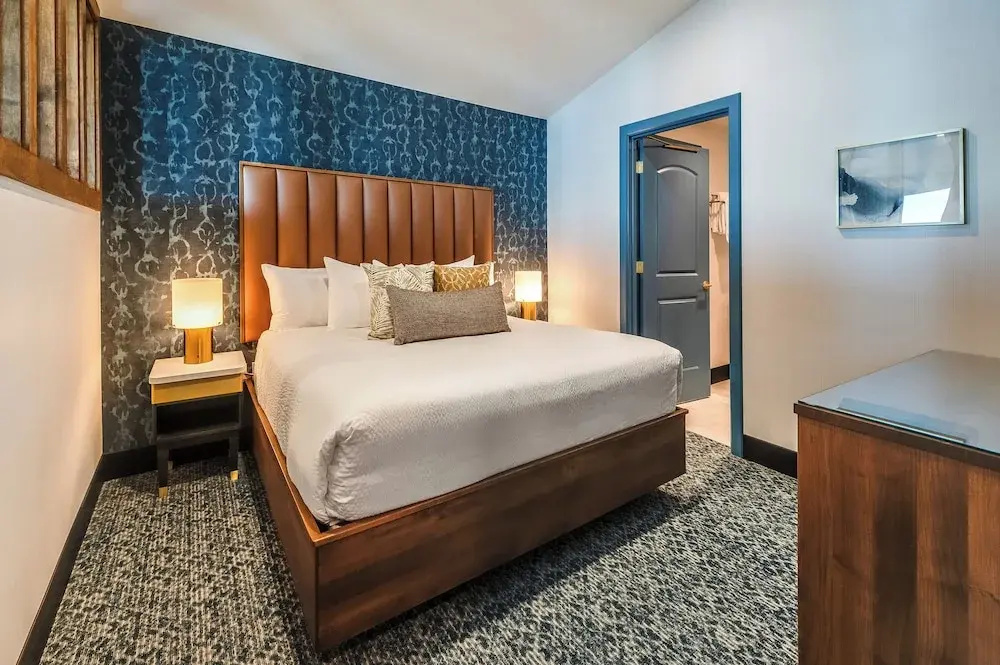 2 Bedrooms Superior Double Suite with balcony (full double bed)