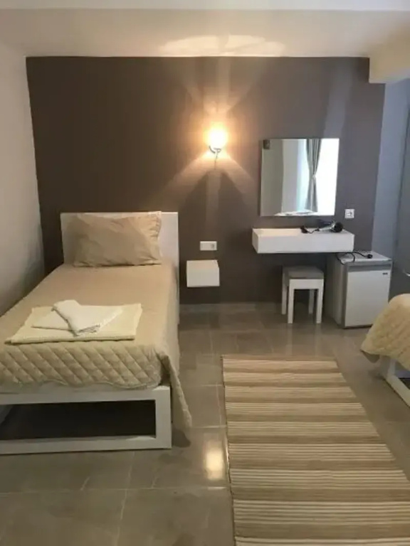 Economy Double Basement room (full double bed)