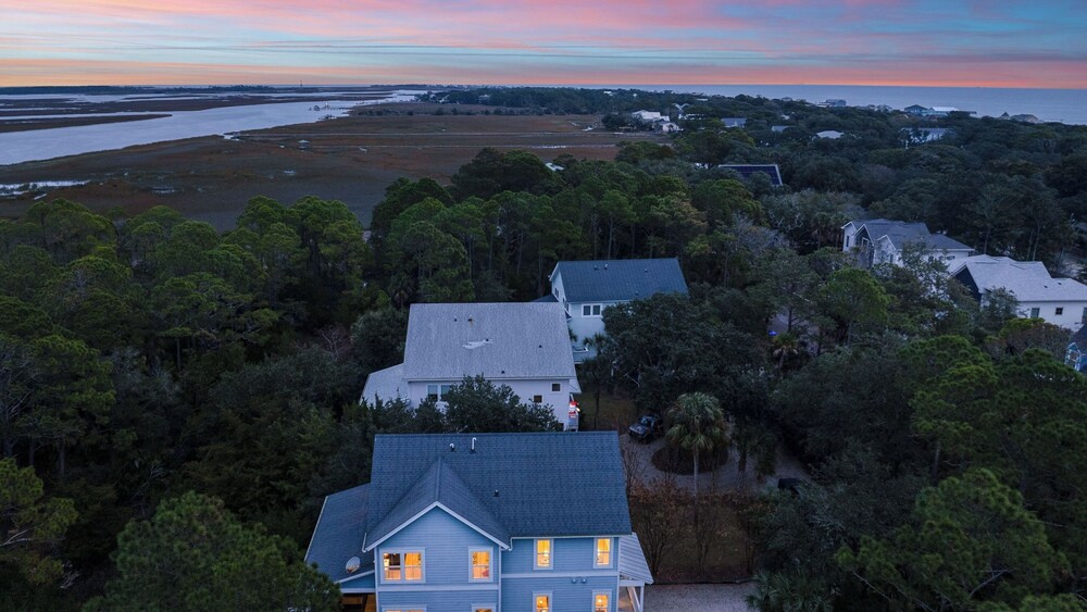 Folly Beach Getaway Near Sand Covered Lounge, BBQ & Outdoor TV Tidecrest by Avantstay